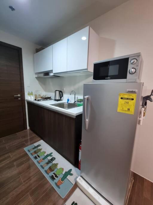Great View 1 Bedroom Condo In Makati Near Trident Tower マニラ市 エクステリア 写真